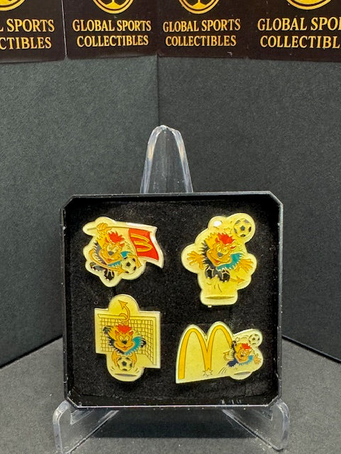 1998 McDonalds World Cup badges x 4