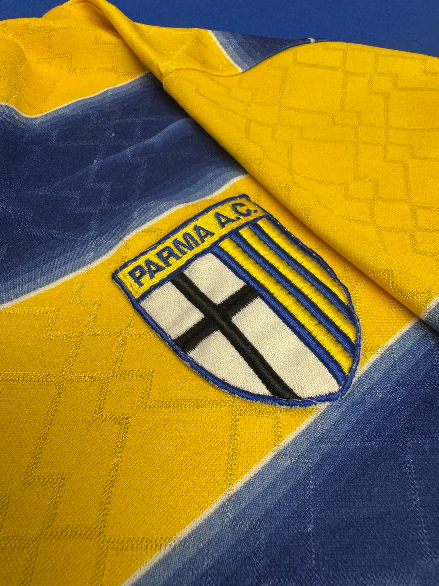 Parma 1988/99 Large Home