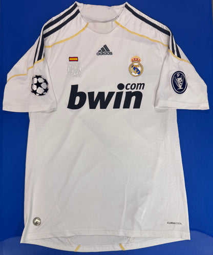 Real Madrid 2009/10 - Medium