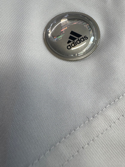 Real Madrid 2009/10 - Medium