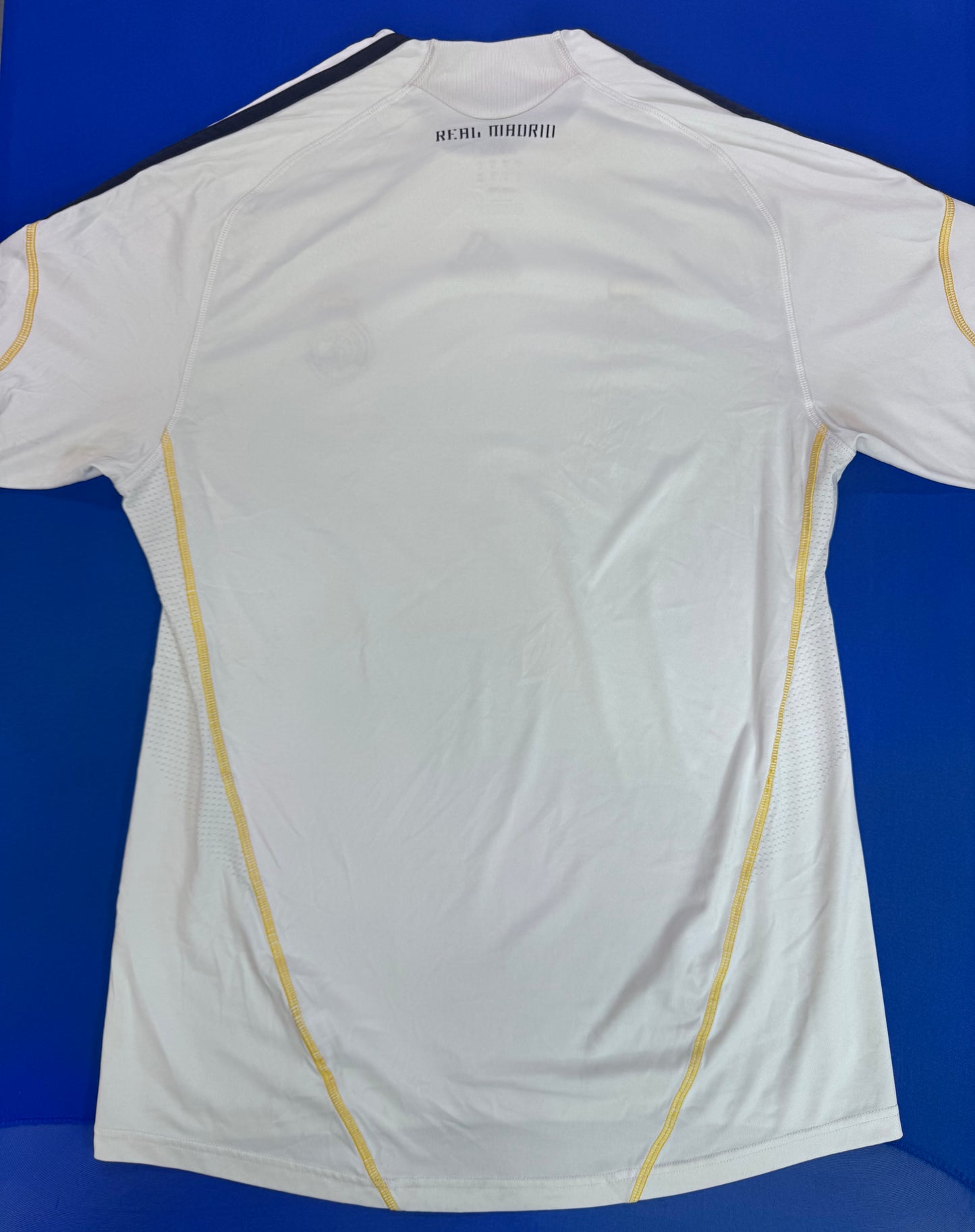 Real Madrid 2009/10 - Medium