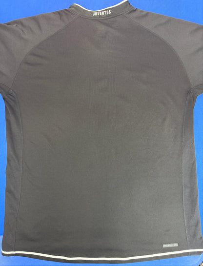 Juventus Away - 2006/07 (Some sponsor damage)
