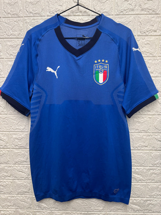 Italy Football Shirt 2018-19 Player Spec XL but slim fit